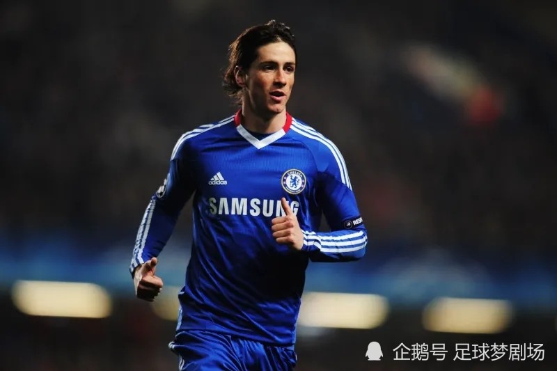 转会期犹他爵士调整名单以备欧篮联；战术微调环节打磨；话题不断；更衣室氛围转暖的简单介绍