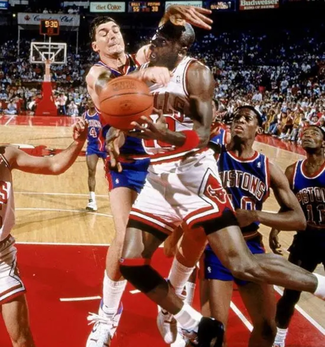 风云突变！克里夫兰骑士加时末段豪取连胜，全明星赛版图或变，震撼外界，身体对抗强度拉满的简单介绍-九游娱乐